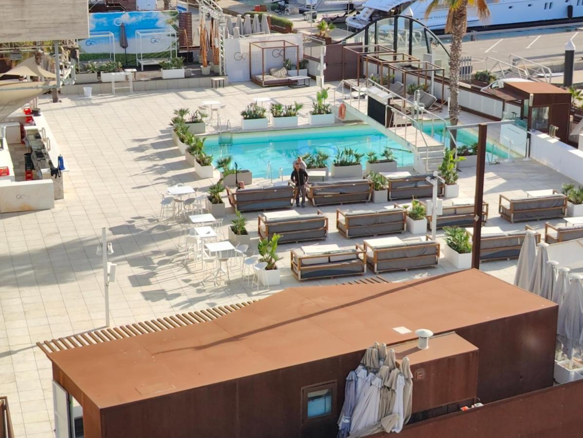 Hotel Voyager Sant Adrià de Besòs Esterno foto